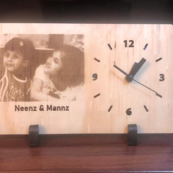 Wooden Clock with Lazer Engraving. Rectangle type